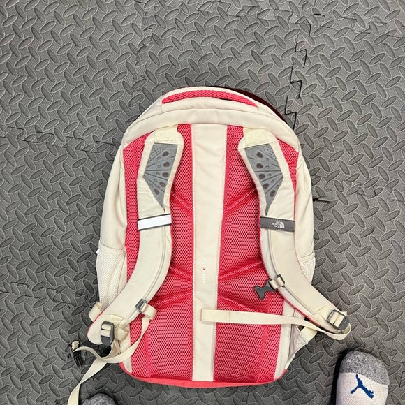 The North Face Vault Backpack - Picture 4 of 9